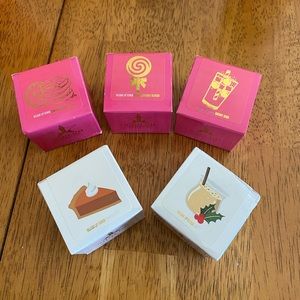 Eggnog and pumpkin pie lip scrubs only.